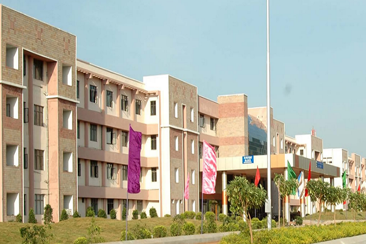https://cache.careers360.mobi/media/colleges/social-media/media-gallery/26946/2019/11/19/Campus View of Sri Sarada College of Nursing Kadapa_Campus-View.png
